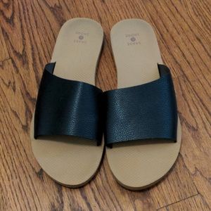 Black Slip-on slides size 9